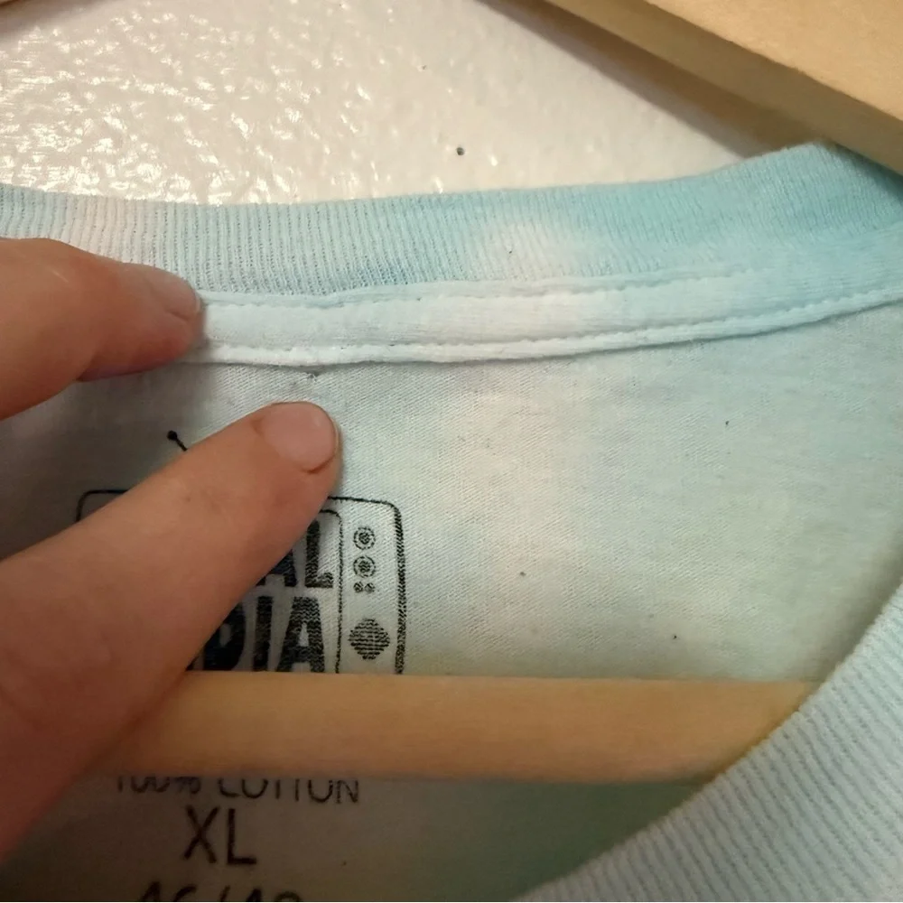 Tie-Dye Cat Graphic T-Shirt | Concert Festival Tee 🧺 - Picture 4 of 6